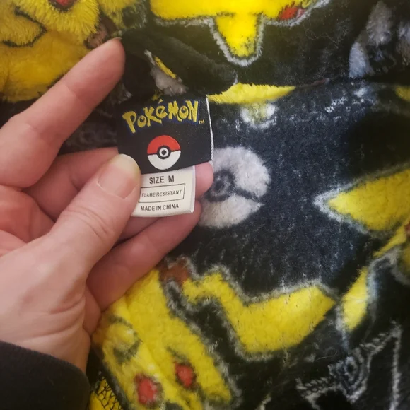Pokemon Robe - Picture 5 of 6